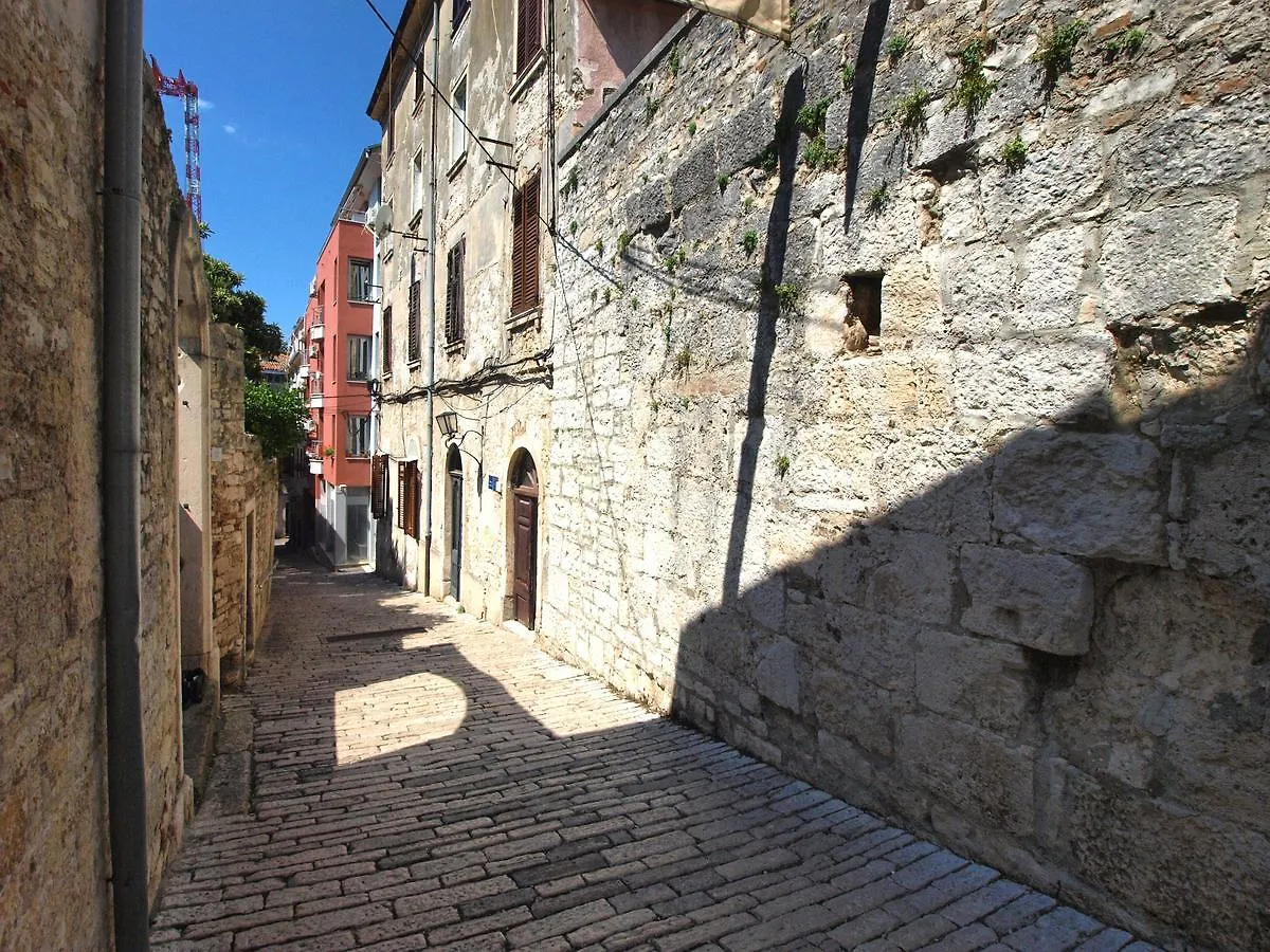 Apartments Smaila 1729 Pula Kroatien